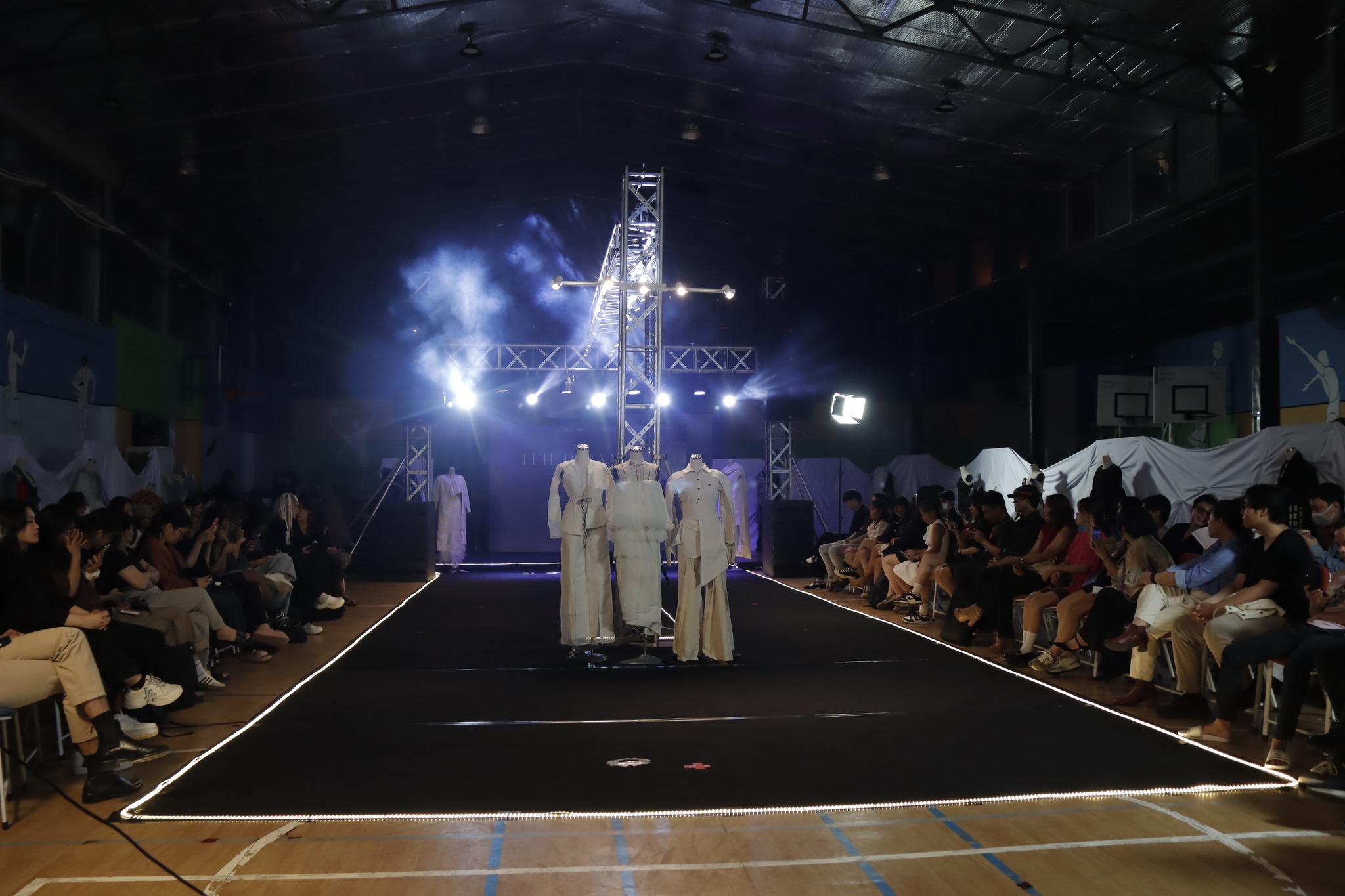 Ngành Thiết Kế Thời Trang Fête De La Mode Fashion show TV MQ