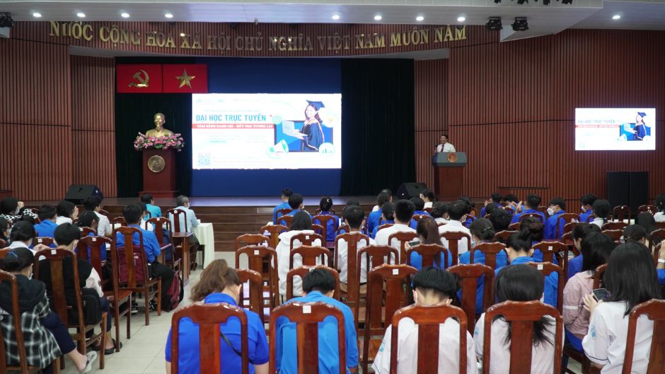 Đại học trực tuyến