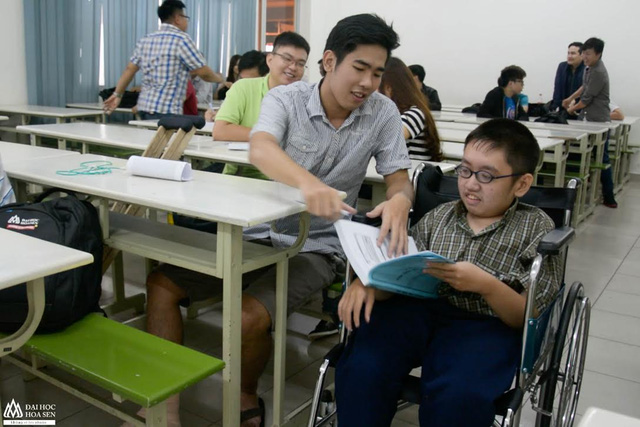 Việt Tuấn sinh viên Hoa Sen giành học bổng khuyến học toàn phần