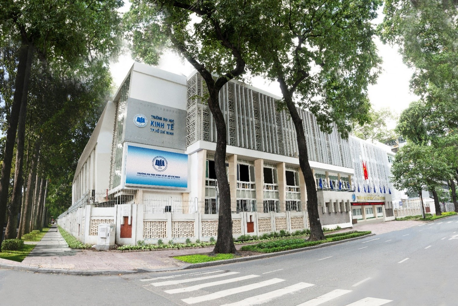 Đại học Kinh tế TP. Hồ Chí Minh được đánh giá cao vì luôn thích nghi trong mọi hoàn cảnh.